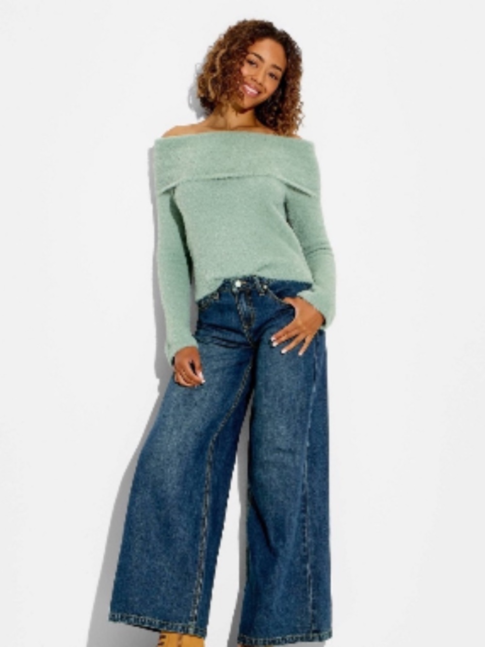 Women’s Low-Rise Ultra Wide Baggy Jeans - Wild Fable Dark Wash